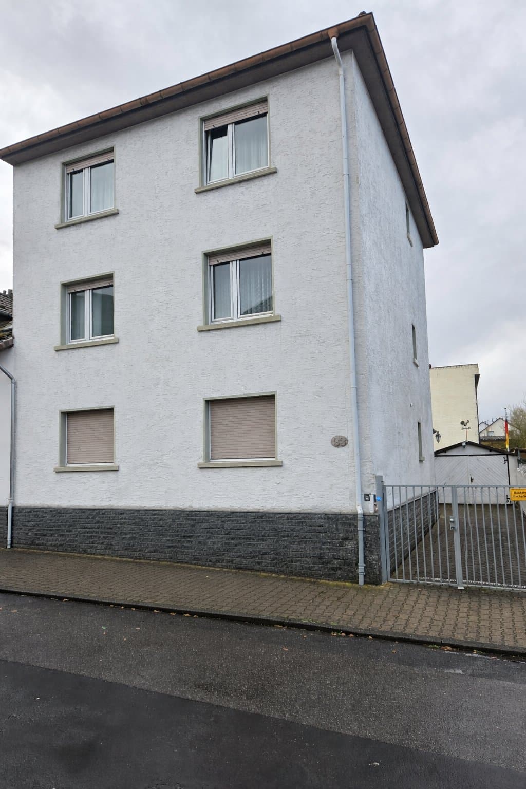 Wikingerstraße 33 — Hausansicht von der Straße